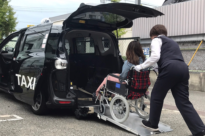 ステップでの乗車